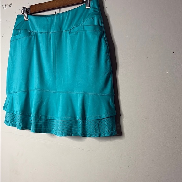 Tail - Picture 4 of 8